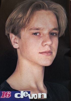 1996-06-16-DevonSawa_281029.jpg
