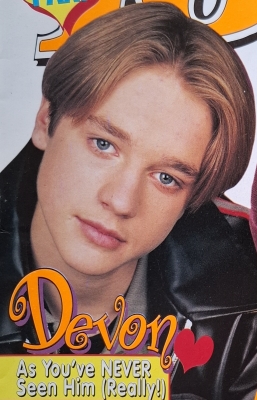 1996-10-16-DevonSawa_28229.jpg