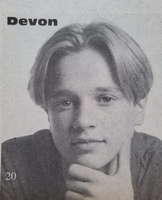 1996-10-16-DevonSawa_28929.jpg