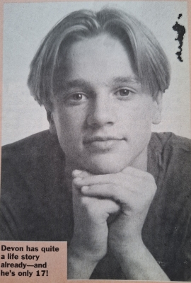 1996-10-TeenBeat-DevonSawa_281229.jpg