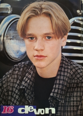 1997-01-16-DevonSawa_28329.jpg