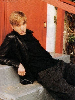 1999-05_-_Teen_People_May_1999_28929.jpg